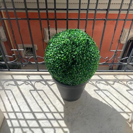“La Pinta” Elegante Appartamento Al Vomero Napoli Exterior foto