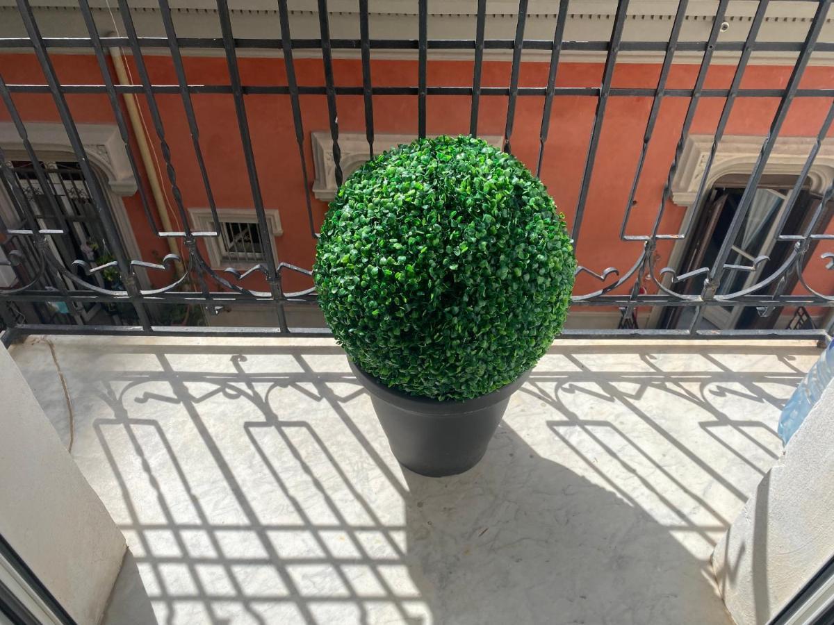“La Pinta” Elegante Appartamento Al Vomero Napoli Exterior foto