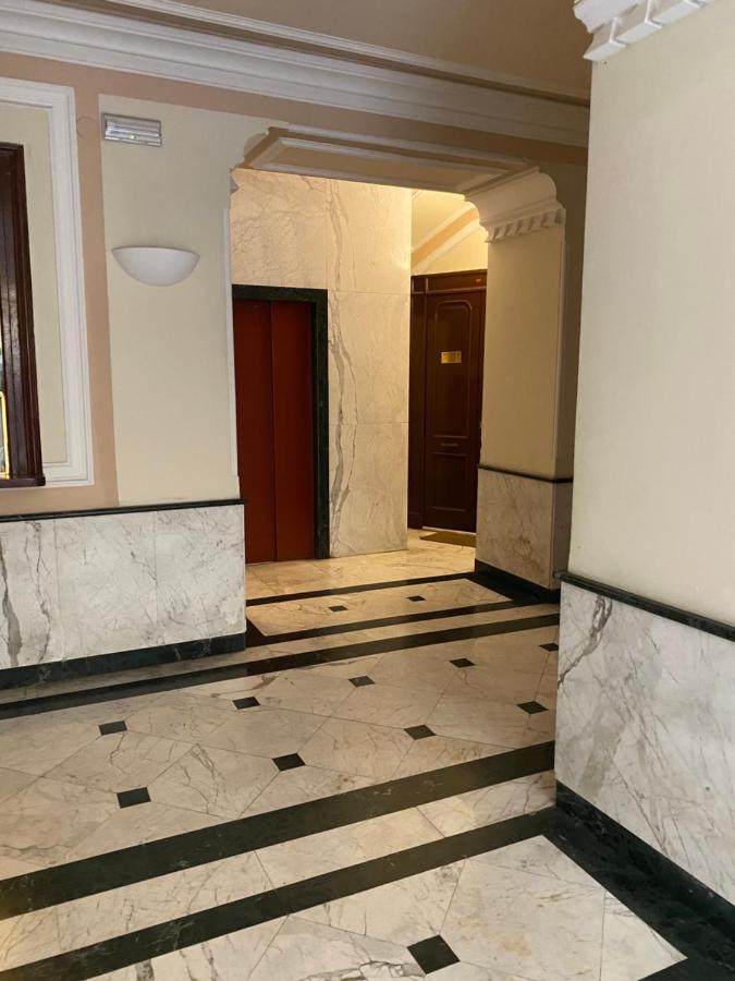 “La Pinta” Elegante Appartamento Al Vomero Napoli Exterior foto